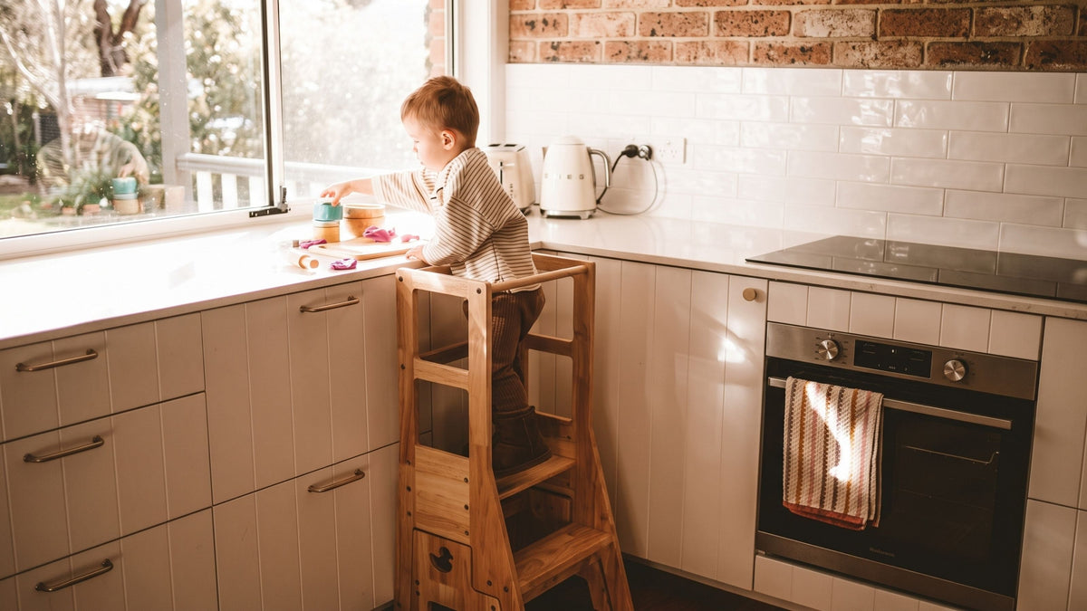 What Is a Kitchen Toddler Tower? (and Why You Need One!) - myduckling USA