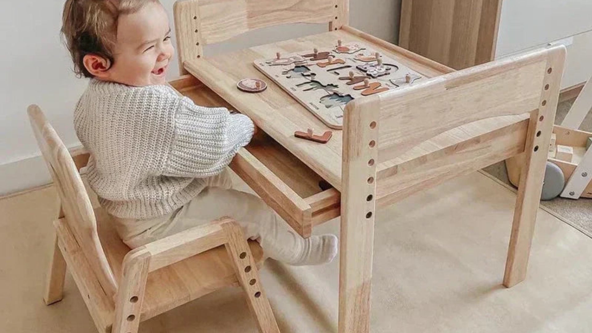 Your Guide to Using a Montessori Table and Chair Set - My Duckling USA