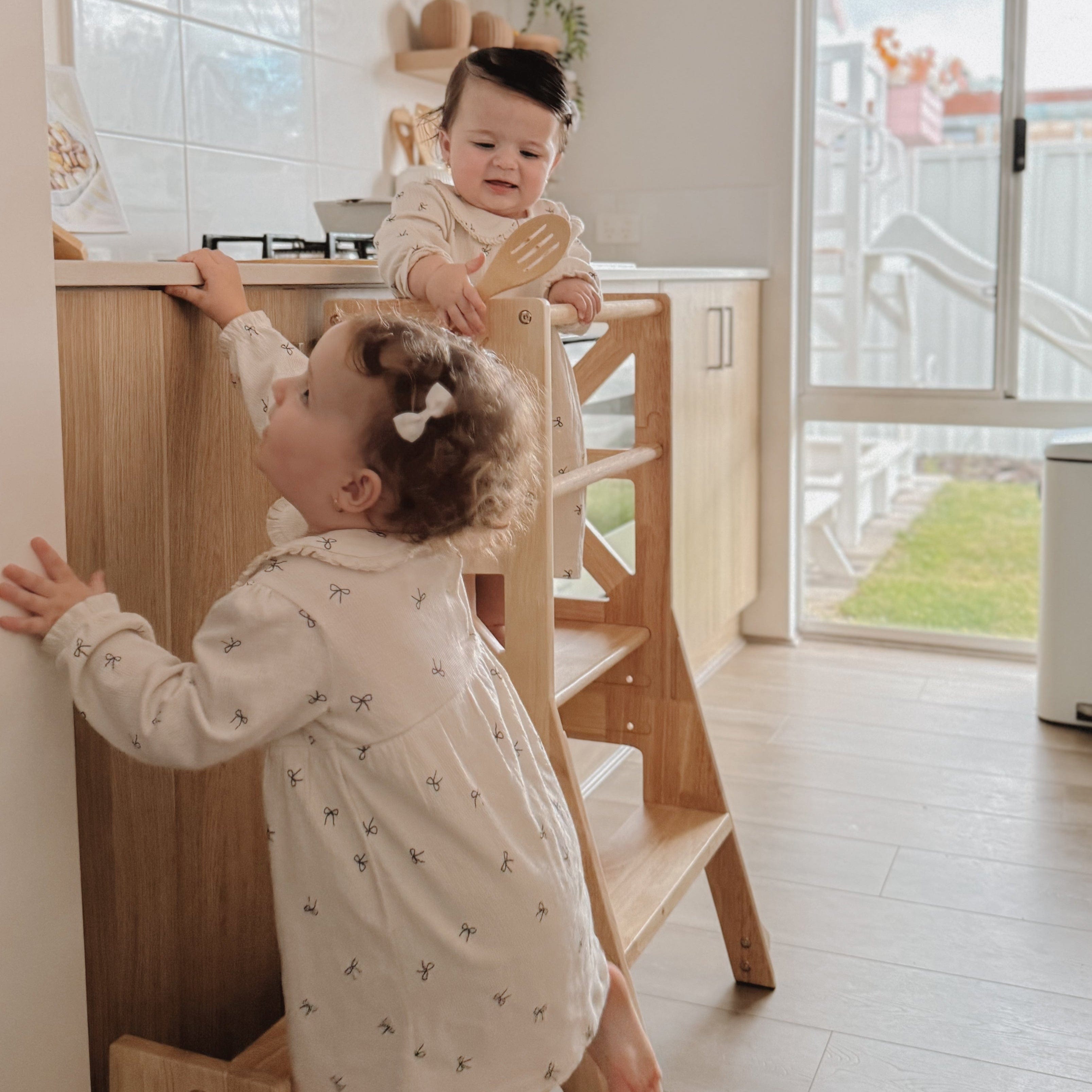 JALA Deluxe Solid Wood Adjustable Kitchen Tower - Flag with Duck Stool Handle