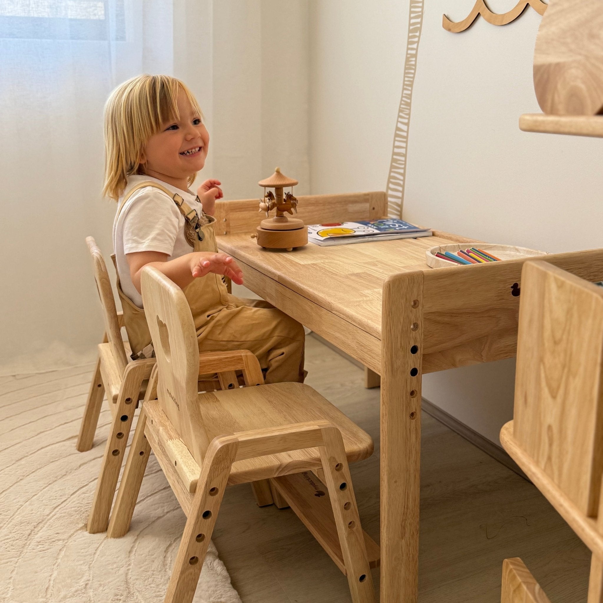 KAYA Activity Adjustable Table with 2 Chairs - My Duckling USA