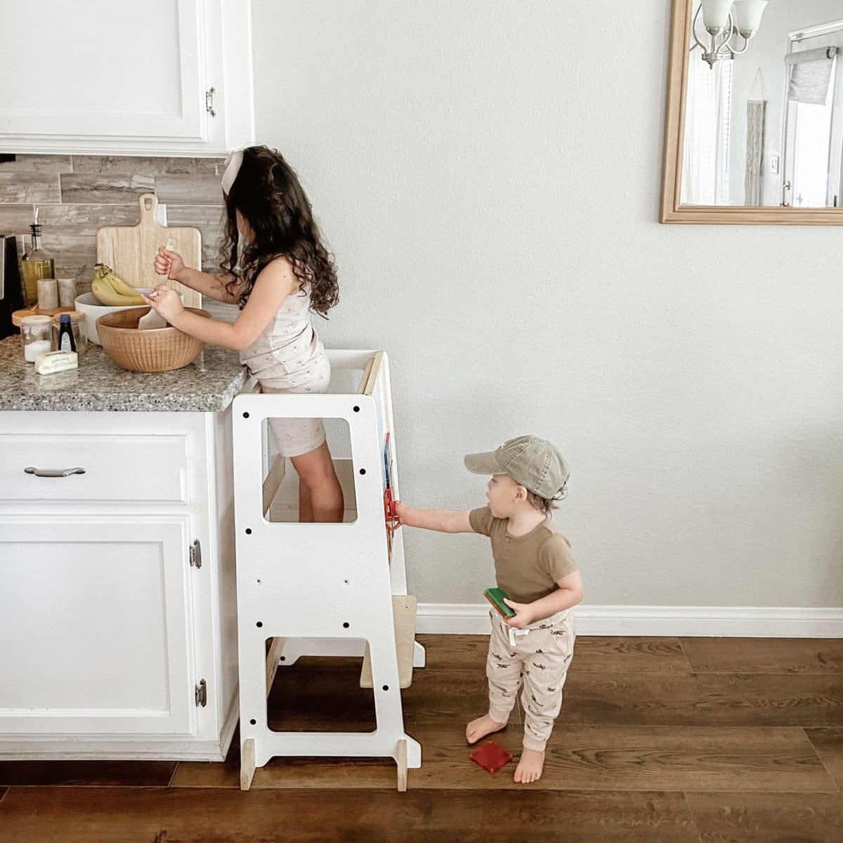 LOLA Deluxe Adjustable Kitchen Tower