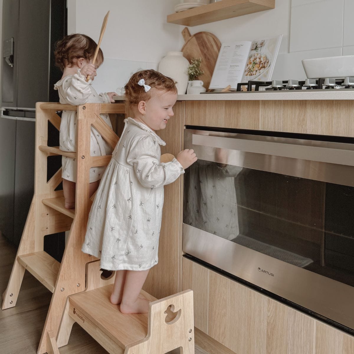JALA Deluxe Solid Wood Kitchen Tower - Duck Stool – Montessori-inspired furniture for kids by My Duckling
