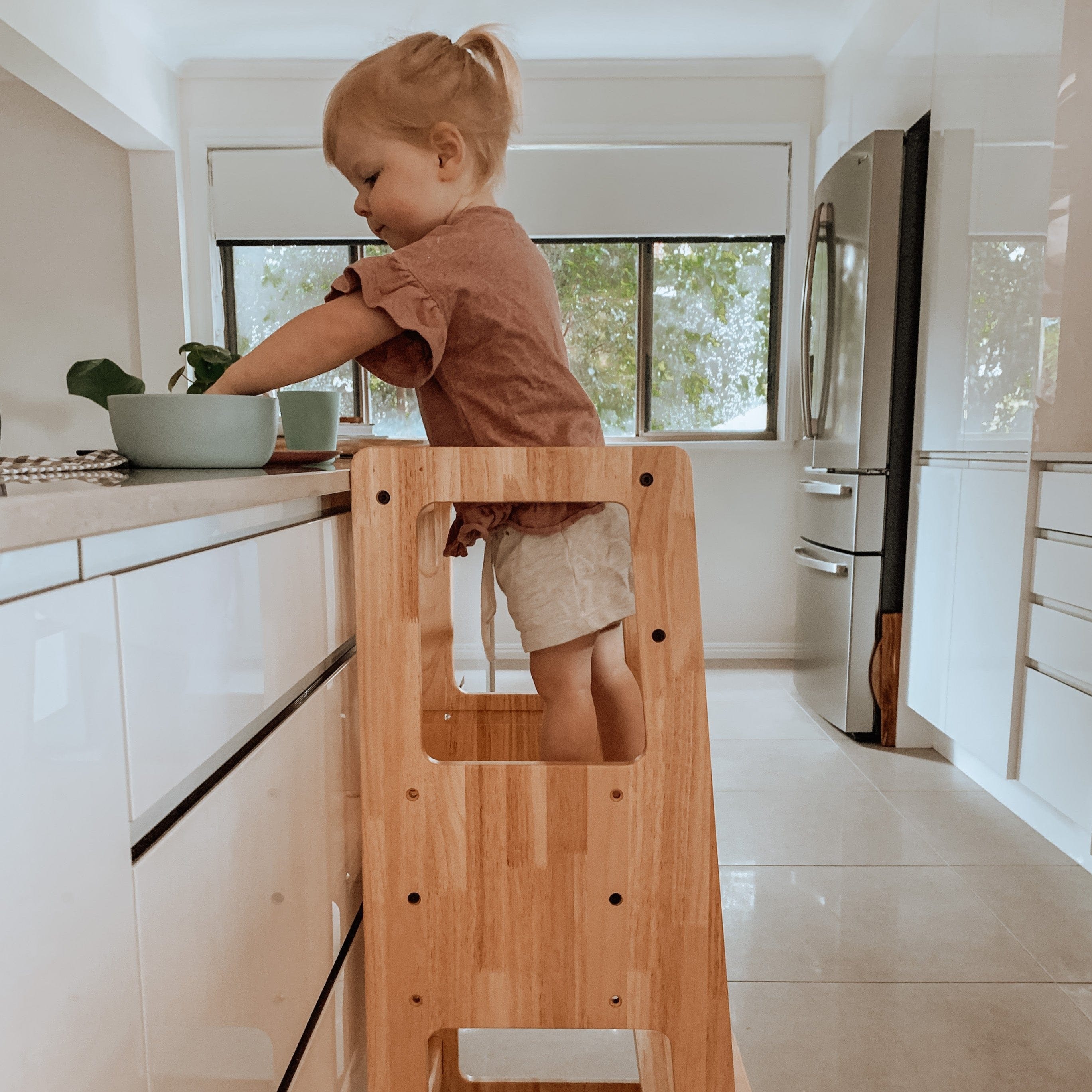 LOLA Deluxe Solid Wood Adjustable Kitchen Tower