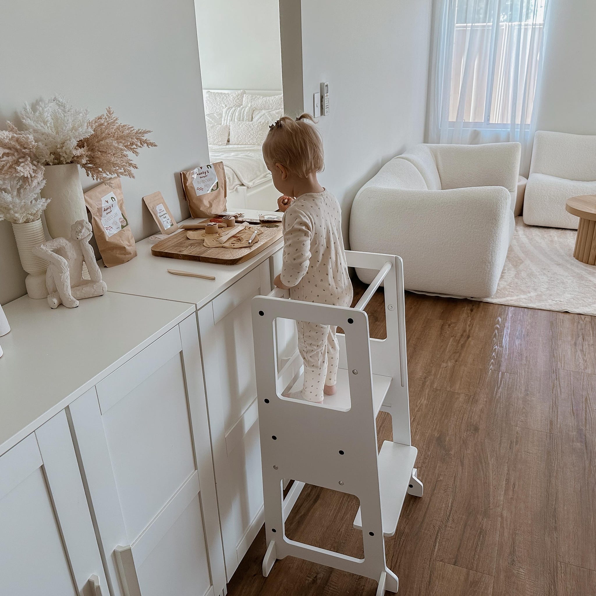 LOLA Adjustable Kitchen Tower – Montessori-inspired furniture for kids by My Duckling